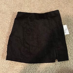 Brand new corduroy mini skit with slit